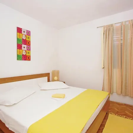 Zagrebacka * Makarska